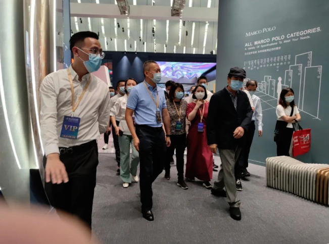 强强联合：碧桂园董事局主席杨国强超级认可马可波罗瓷砖的新产品