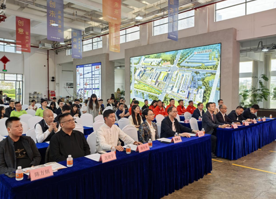 匠心荣耀丨能强瓷砖被授予2025佛山陶瓷百家“放心消费者承诺品牌”